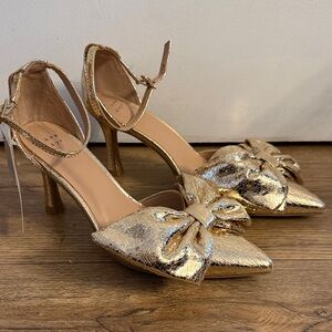 A New Day Gold Metallic Bow Heels Size 8 Slingback 3” Heel New With Tags